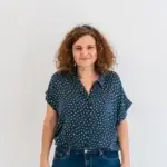 Lucía Fernández, arquitecta fundadora de MetArquitecta, retrato sonriente